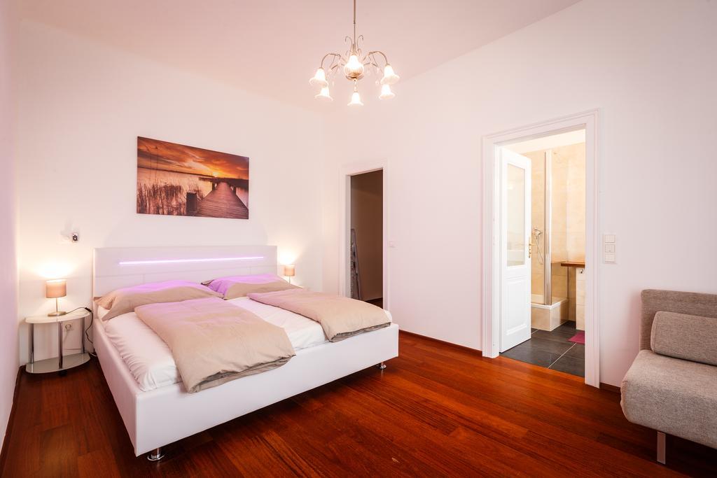 Operngasse Premium In "Your Vienna" Viena Exterior foto